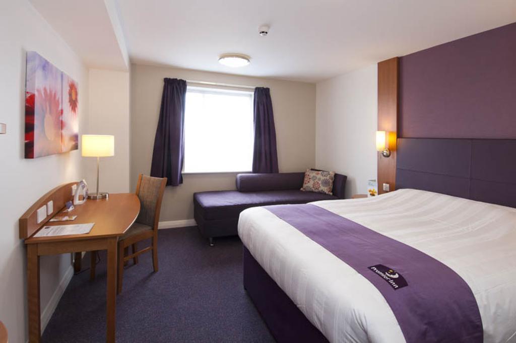 Premier Inn Leamington Spa Town Centre Szoba fotó