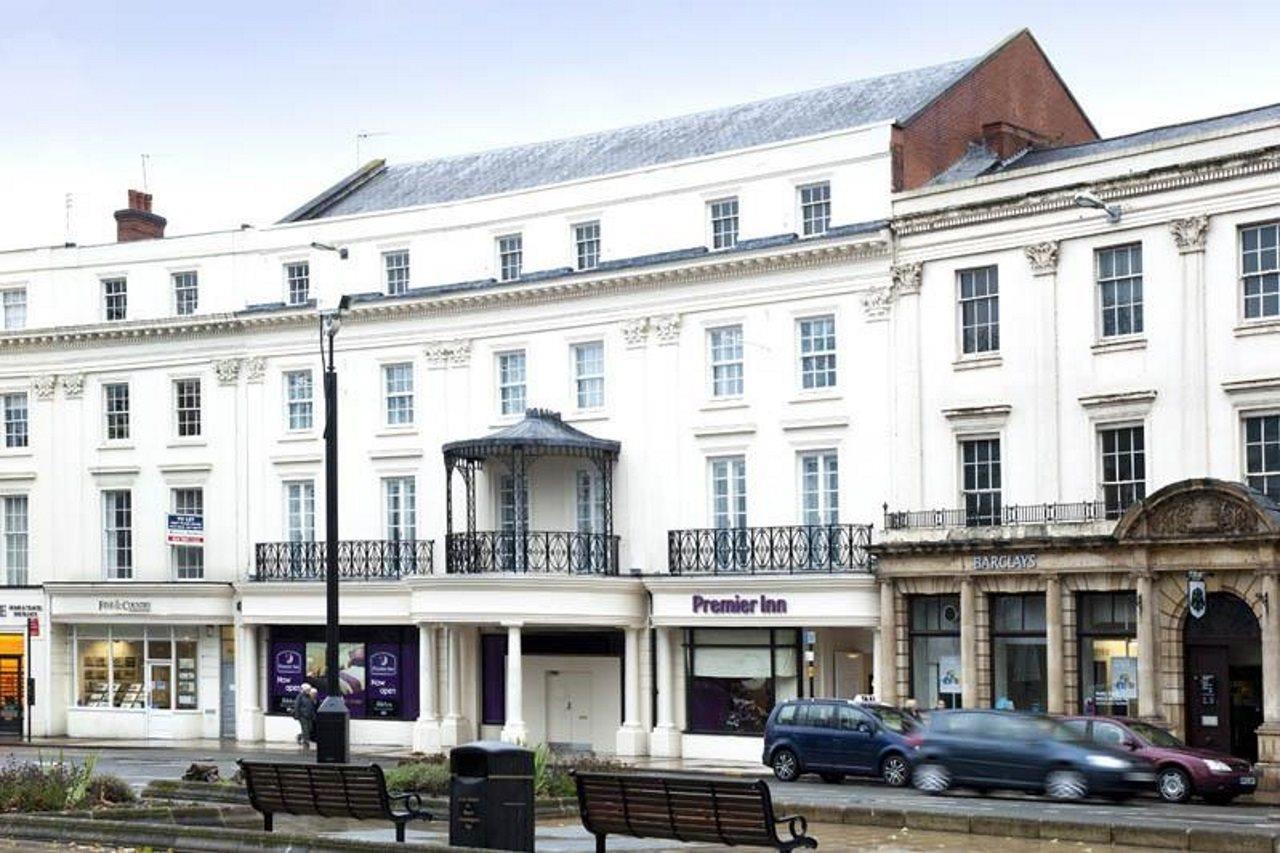 Premier Inn Leamington Spa Town Centre Kültér fotó